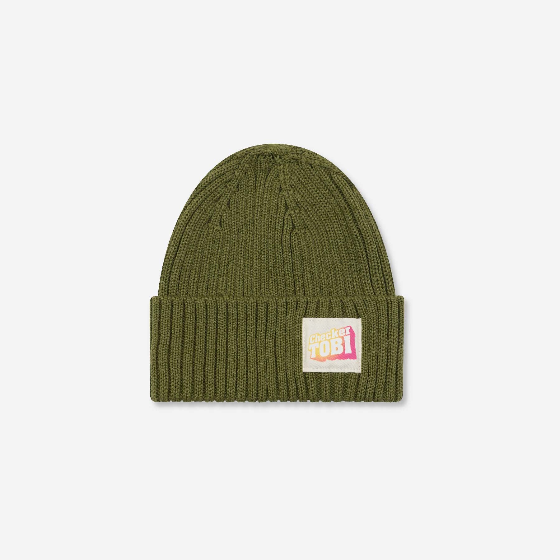 Checker Tobi LOGO Mütze in Dark Khaki von PlayPlayPauly – Vorderansicht der Grobstrick-Beanie aus Bio-Baumwolle, Made in Germany.