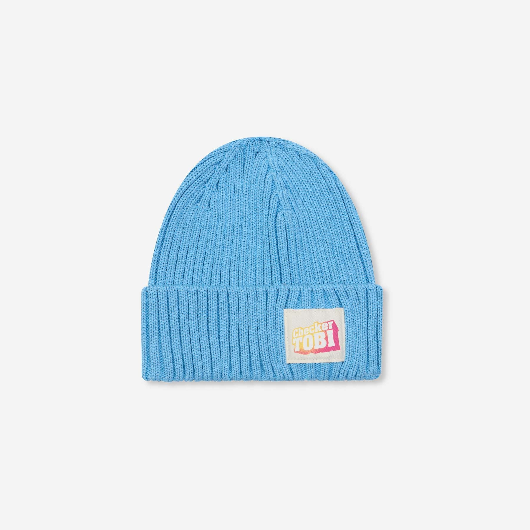 Checker Tobi LOGO Mütze in Light Blue von PlayPlayPauly – Vorderansicht der Grobstrick-Beanie aus Bio-Baumwolle, Made in Germany.
